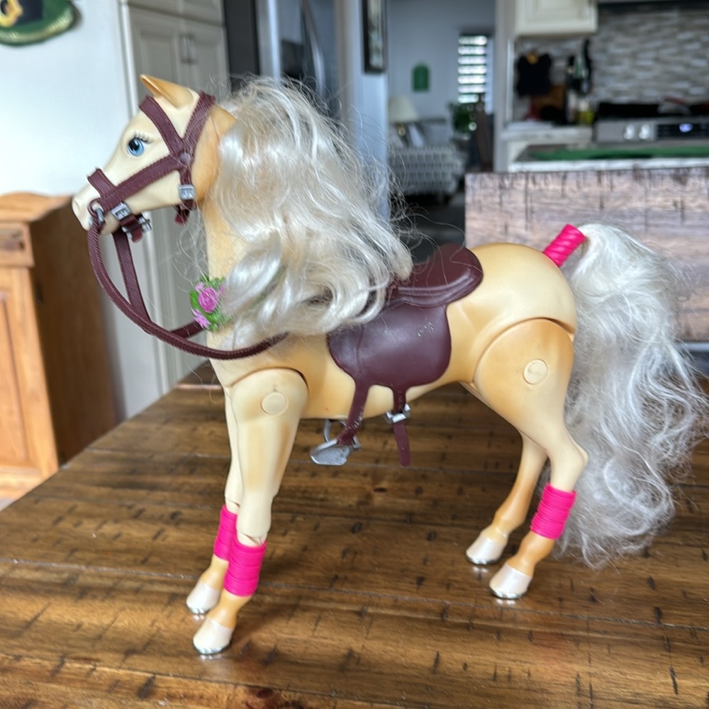 Vintage Barbie Horse with Mane & Tail and Floral Garland , Saddle, and R… - Picture 10 of 16